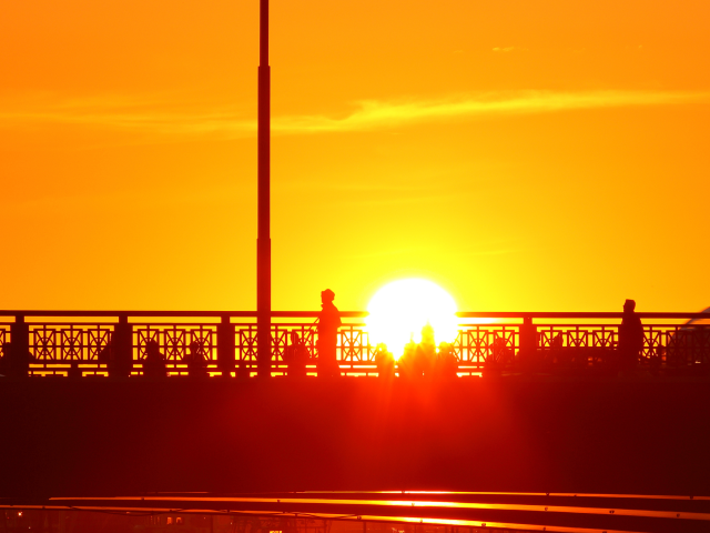 世界三大夕日を望む幣舞橋